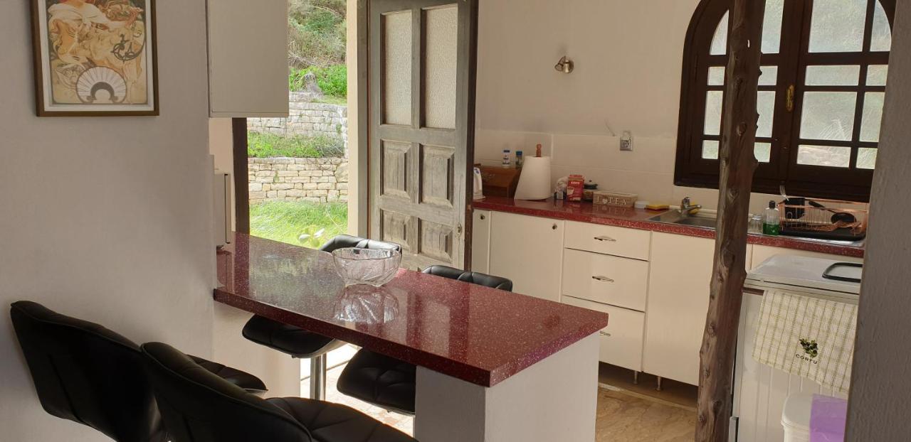 Angela Apartments Pool Gardens And Sea Views Agios Stefanos Avliotes  ภายนอก รูปภาพ