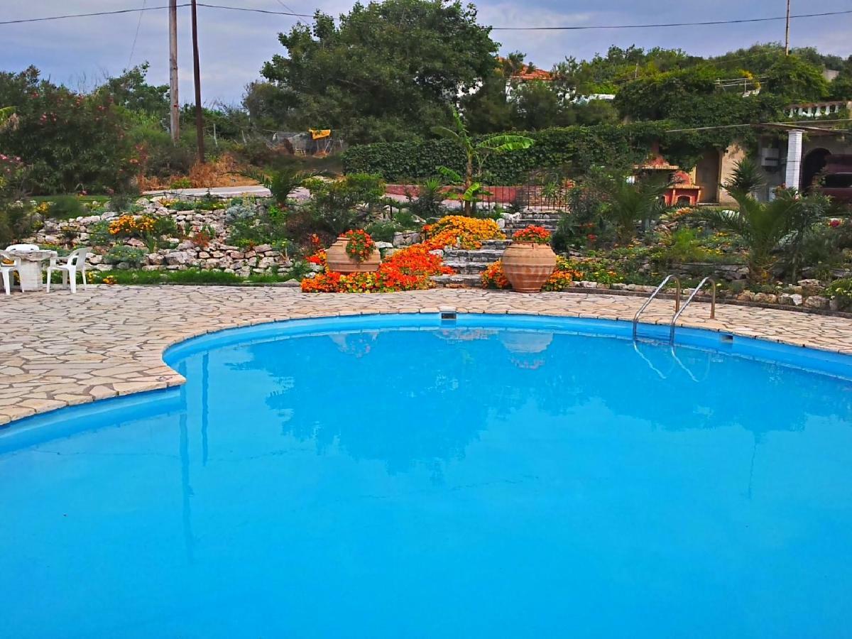 Angela Apartments Pool Gardens And Sea Views Agios Stefanos Avliotes  ภายนอก รูปภาพ