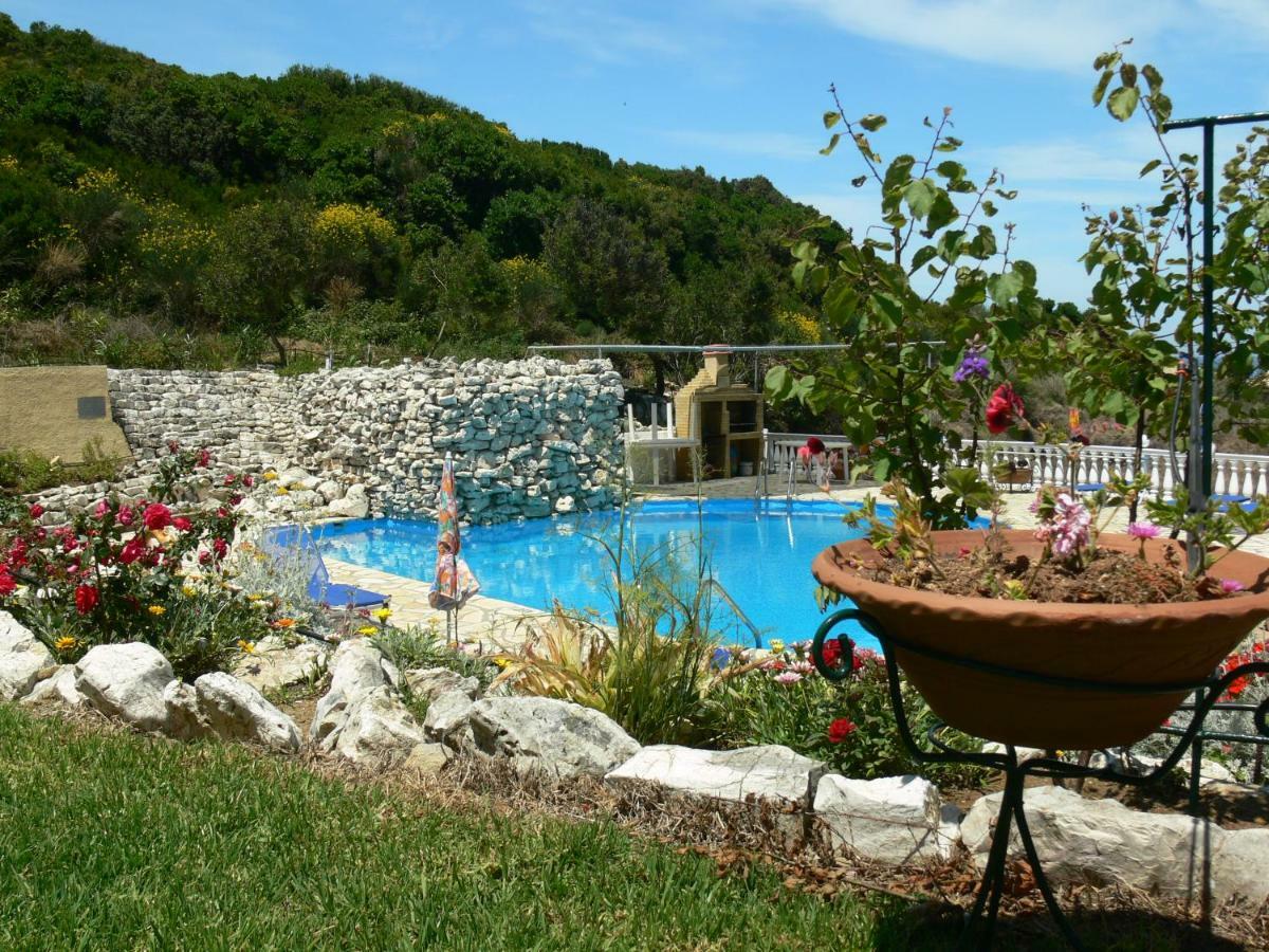 Angela Apartments Pool Gardens And Sea Views Agios Stefanos Avliotes  ภายนอก รูปภาพ
