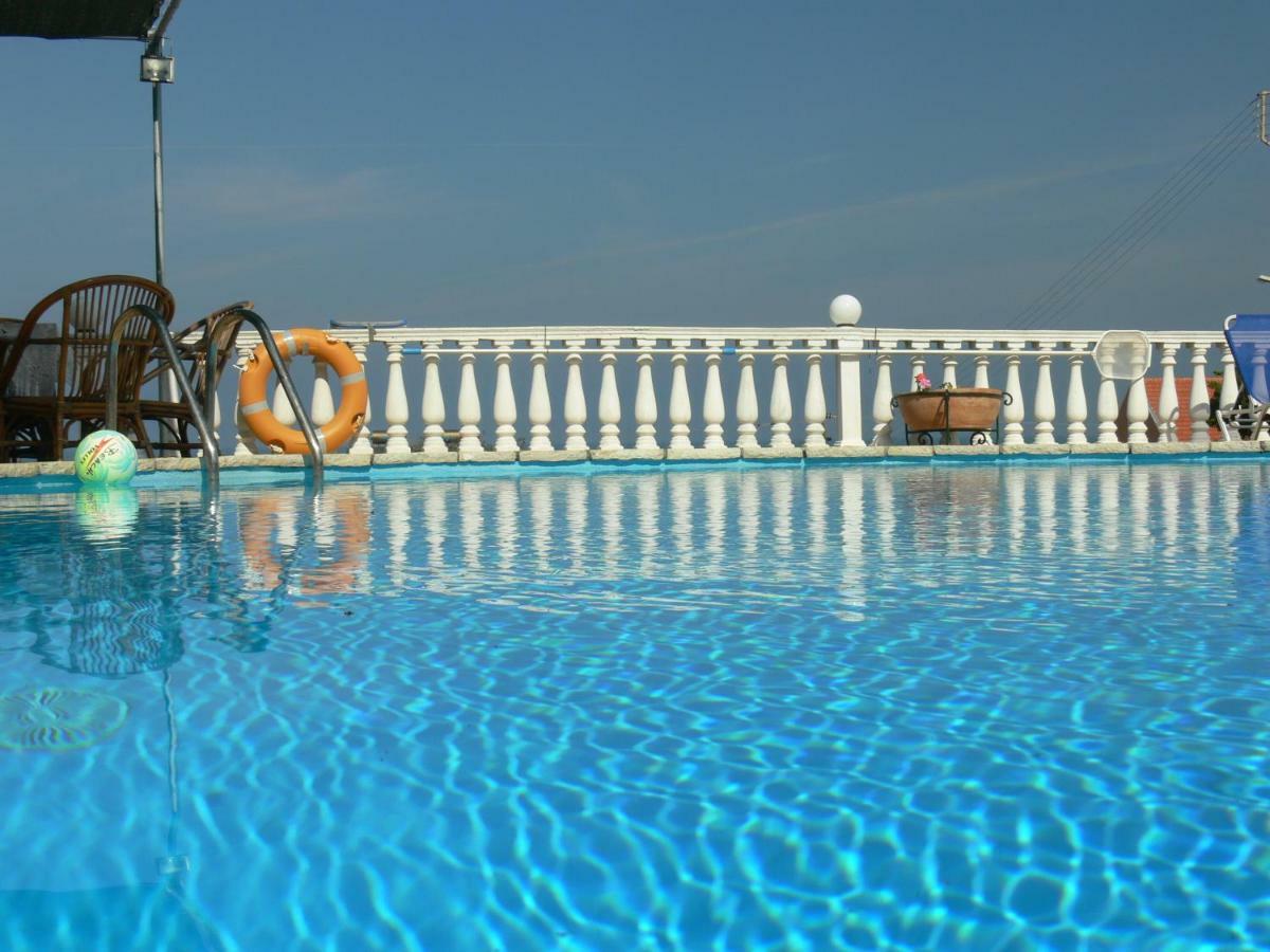 Angela Apartments Pool Gardens And Sea Views Agios Stefanos Avliotes  ภายนอก รูปภาพ